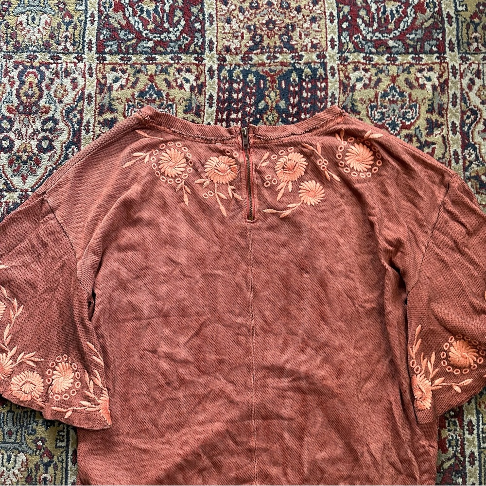 🌈 Lovely embroidered flower FP top - Picture 5 of 6
